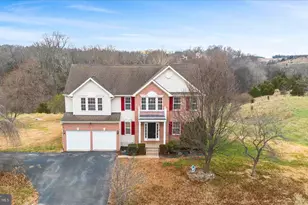 211 Stratus Dr, Kearneysville, WV 25430 - Photo 1