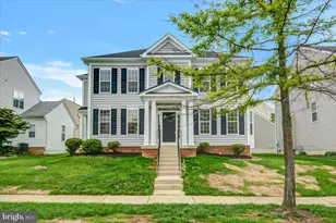 240 Davis St, Charles Town, WV 25414 - Photo 1