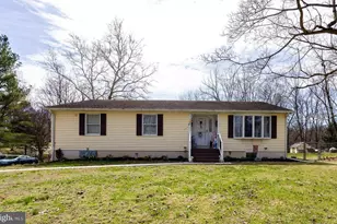 712 Morgan Grove Rd, Shepherdstown, WV 25443 - Photo 1