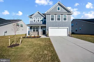 598 Atkinson St, Shenandoah Junction, WV 25442 - Photo 1