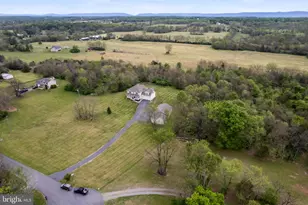 64 Sunflower Dr, Kearneysville, WV 25430 - Photo 1
