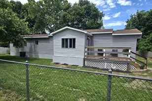 185 Hunt Dr, Kearneysville, WV 25430 - Photo 1