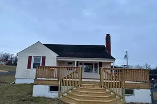 15 Dawn St, Fort Ashby, WV 26719 - Photo 6