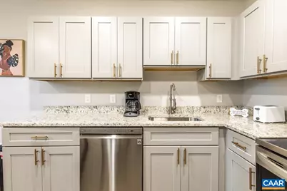 1329 Riverdale Dr #4, Charlottesville, VA 22902 - Photo 4