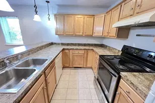 301 SW 7th St, Charlottesville, VA 22903 - Photo 8