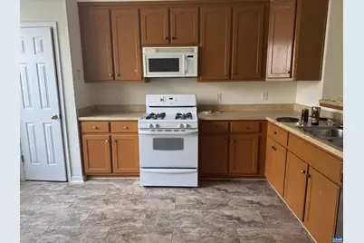 1012 Somer Chase Ct, Charlottesville, VA 22911 - Photo 10