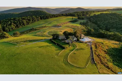 24981 Blue Ridge Pkwy, Vesuvius, VA 24483 - Photo 4