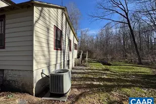 4473 Old Sand Rd, Schuyler, VA 22969 - Photo 10