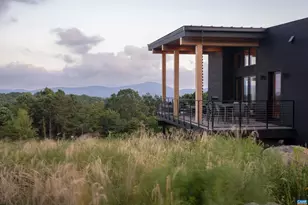 410 Twelve Rdgs Wy, Vesuvius, VA 24483 - Photo 2