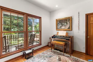 690 Page St, Scottsville, VA 24590 - Photo 8