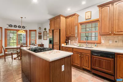 690 Page St, Scottsville, VA 24590 - Photo 18