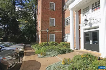 32 University Cir #202, Charlottesville, VA 22903 - Photo 2