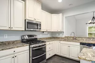 1578 Burgundy Ln, Charlottesville, VA 22911 - Photo 16