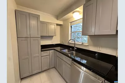 104 Longwood Dr #B, Charlottesville, VA 22903 - Photo 6