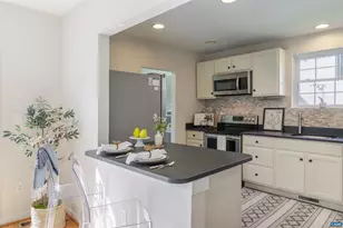 324 NW 8th St, Charlottesville, VA 22903 - Photo 6