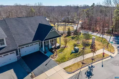 393 Winding Rd, Keswick, VA 22947 - Photo 2