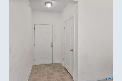 750 Walker Sq #3B, Charlottesville, VA 22903 - Photo 2