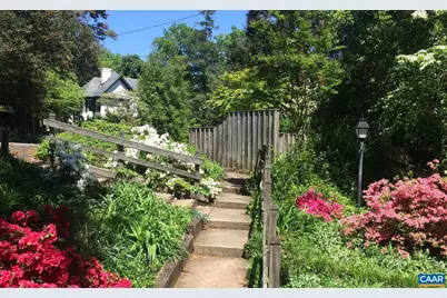 810 Tunlaw Pl, Charlottesville, VA 22903 - Photo 2