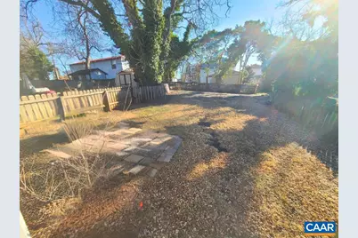 352 NW 10 1/2 St, Charlottesville, VA 22903 - Photo 2