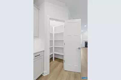 4B-430 Belvedere Blvd, Charlottesville, VA 22901 - Photo 8