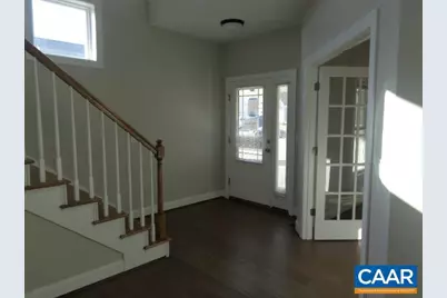 208 Windsor Dr, Fishersville, VA 22939 - Photo 4