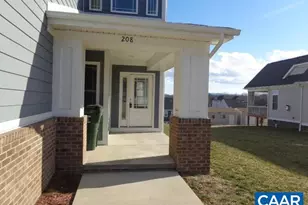 208 Windsor Dr, Fishersville, VA 22939 - Photo 2