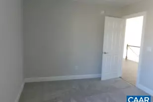 208 Windsor Dr, Fishersville, VA 22939 - Photo 8