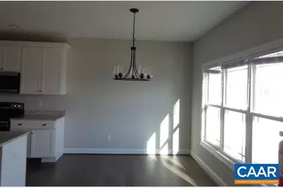 208 Windsor Dr, Fishersville, VA 22939 - Photo 16