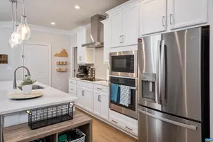 543 Crimson St, Crozet, VA 22932 - Photo 6