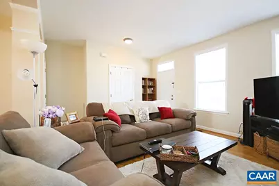 1039 Carrington Pl, Charlottesville, VA 22911 - Photo 4