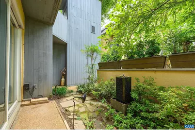 207 NW 2nd St #D, Charlottesville, VA 22902 - Photo 2