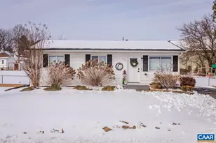 273 E Riverside Dr, Timberville, VA 22853 - Photo 2