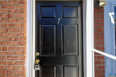 2114 Ivy Rd #7, Charlottesville, VA 22903 - Photo 2