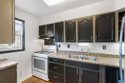 2527 Hydraulic Rd #38, Charlottesville, VA 22901 - Photo 10