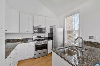 949 Glenwood Station Ln #202, Charlottesville, VA 22901 - Photo 4