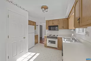 1889 Steeplechase Run, Charlottesville, VA 22911 - Photo 14