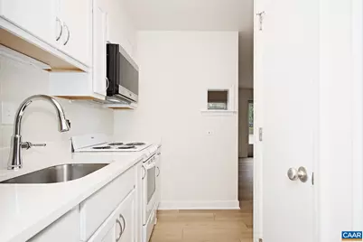 2114 Ivy Rd #10, Charlottesville, VA 22903 - Photo 6