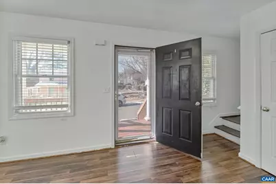 354 NW 10 1/2 St, Charlottesville, VA 22903 - Photo 8