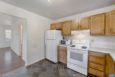 354 NW 10 1/2 St, Charlottesville, VA 22903 - Photo 16
