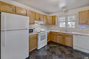 354 NW 10 1/2 St, Charlottesville, VA 22903 - Photo 14