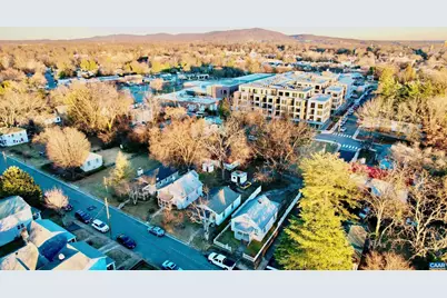 400 10 1/2 St, Charlottesville, VA 22903 - Photo 8
