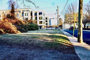 400 10 1/2 St, Charlottesville, VA 22903 - Photo 2