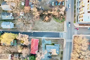 400 10 1/2 St, Charlottesville, VA 22903 - Photo 4