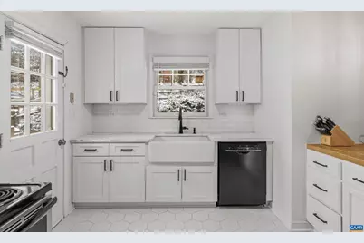 1002 Glendale Rd, Charlottesville, VA 22901 - Photo 10