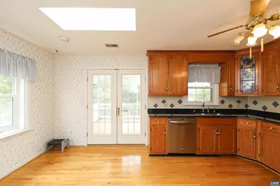1004 Coleman St, Charlottesville, VA 22901 - Photo 8