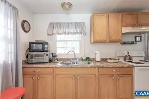 2723 Silas Jackson Ln, Charlottesville, VA 22901 - Photo 6