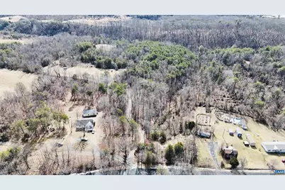 497 Sangers Ln, Staunton, VA 24401 - Photo 2