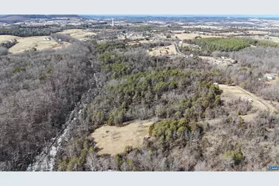 497 Sangers Ln, Staunton, VA 24401 - Photo 4