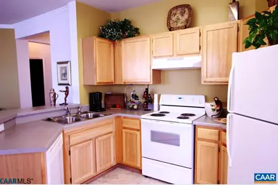 825 Beverly Dr #B, Charlottesville, VA 22911 - Photo 2