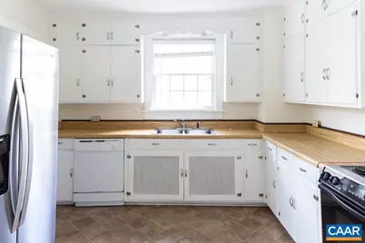 2201 Stadium Rd, Charlottesville, VA 22903 - Photo 12